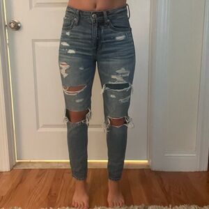American eagle ripped girlfriend jeans